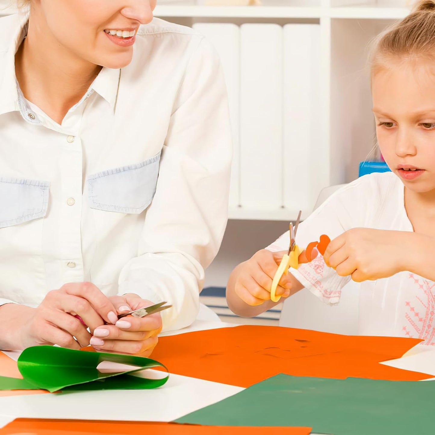 Orange Construction Paper 100 Sheets 80lb Cardstock Paper 8.5 x 11, Goefun Orange Cardstock for Halloween, Christmas, Crafts, DIY Cards