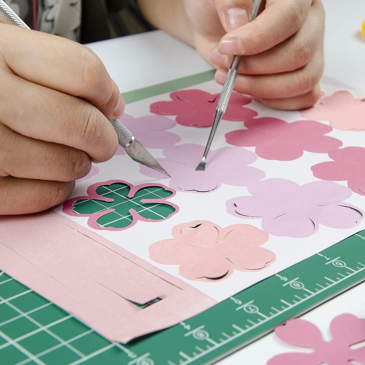 Ecraft Self Healing Sewing Mat - 9" x 12" Double Sided 5-Ply Cutting Mat for Craft, Sewing, Fabric,Quilting,Scrapbooking Project - Rotary Board Mats in Green/Black