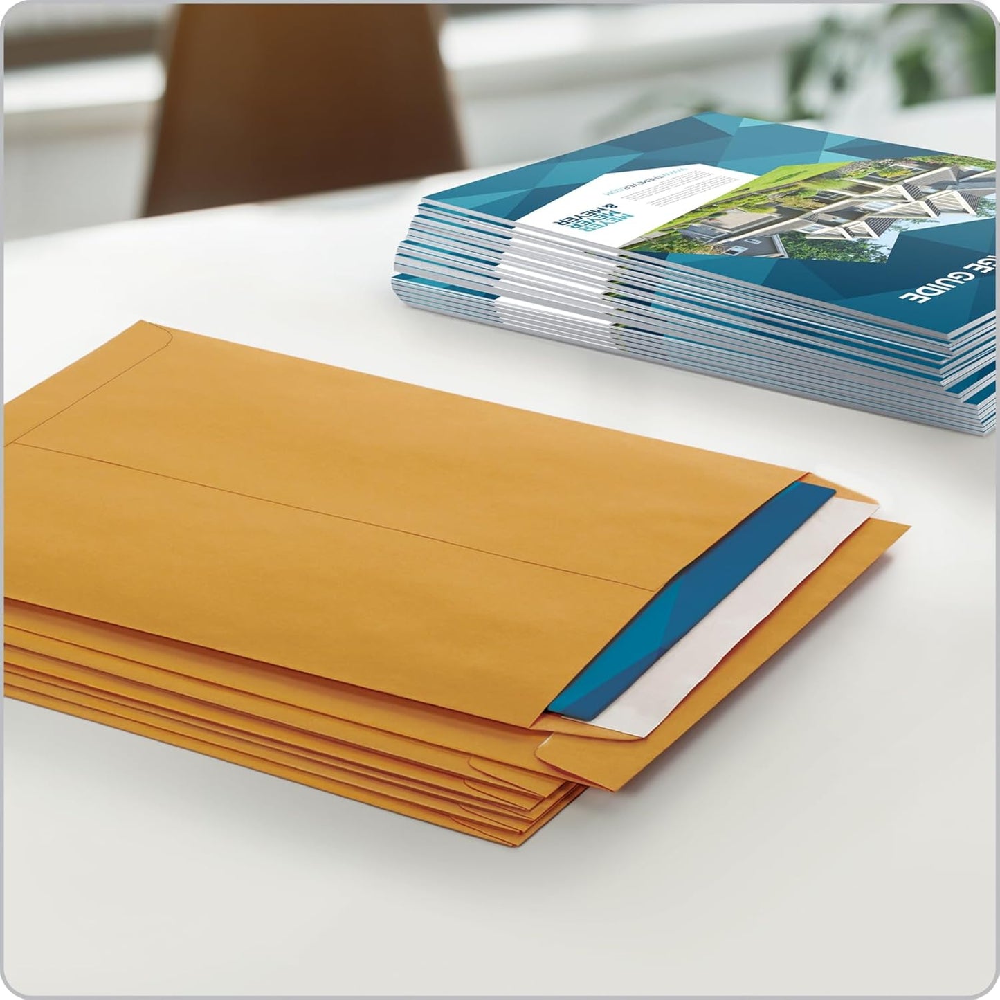Columbian 10 x 13 Catalog Envelopes with Self Seal Closure, 28 lb Brown Kraft, for Mailing Flat Letter Size Documents or Photos, 100 Per Box (COLO335)