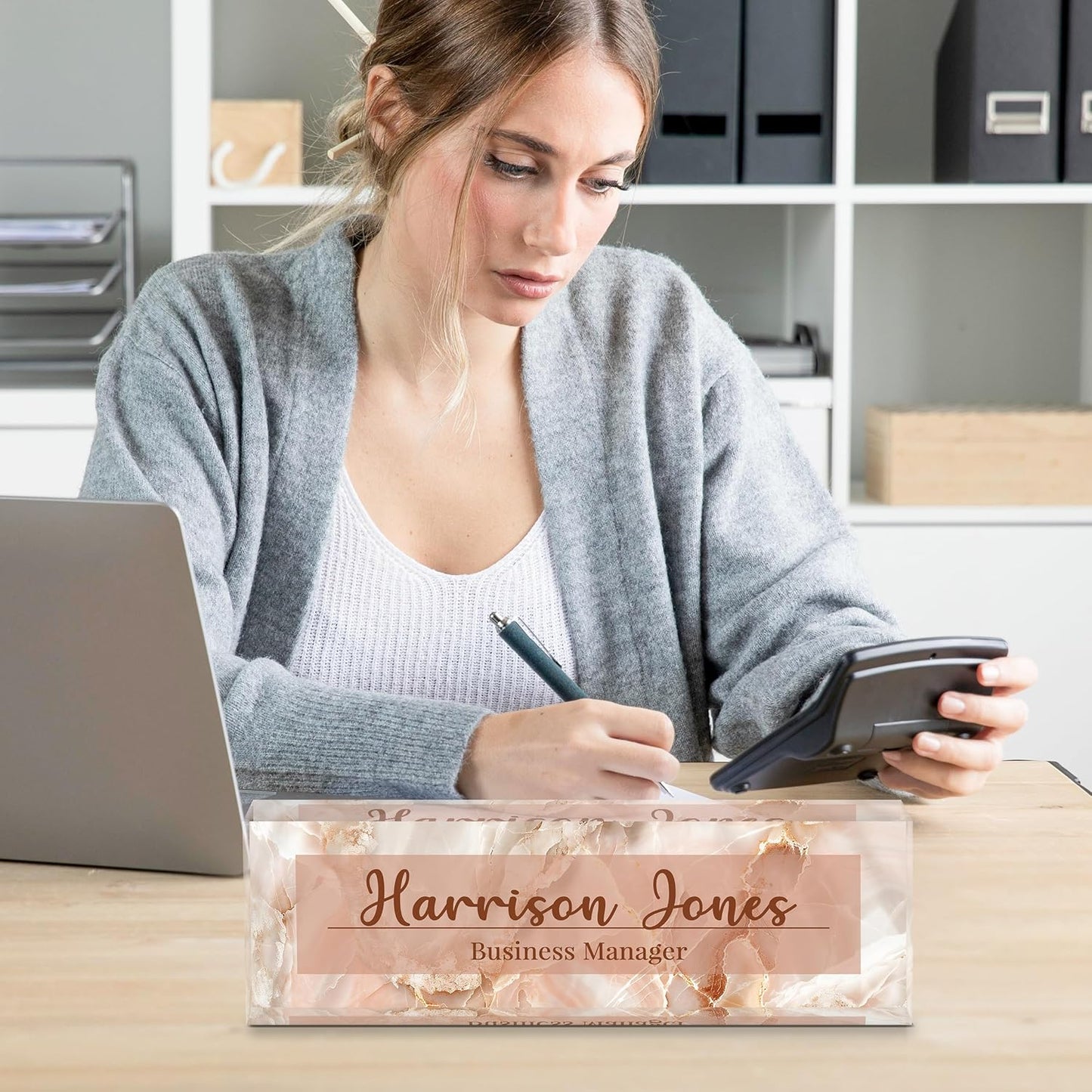 Personalized Name Plate for Desk, Custom Desk Name Plate, Acrylic Name Plate Office Desk Accessories, Personalized Office Gifts for Coworkers Teachers, Employee Appreciation Gifts (B-Pink Flowing)