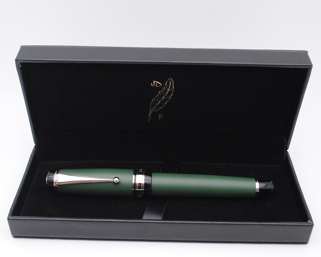 Metal Big Fountain Pen Set Medium Nib 0.7mm, Includes Ink Refill Converter, 5 Ink Cartridges & Gift Box (Medium Nib 0.7mm, Matte Green with Silvery Clip)