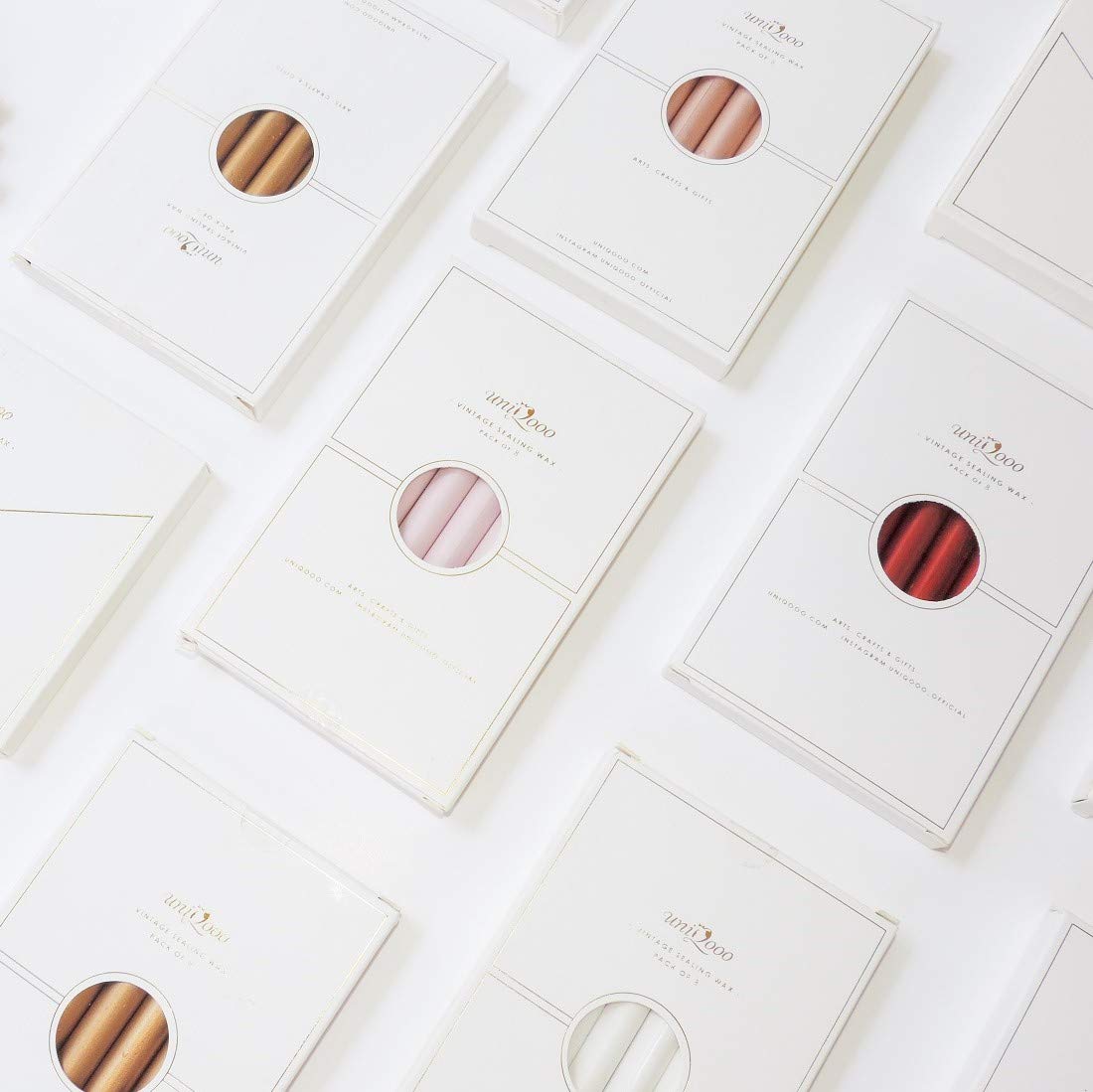 UNIQOOO Mailable Glue Gun Sealing Wax Sticks for Wax Seal Stamp - Mauve Dusty Lilac Purple, Great for Wedding Invitations, Cards Envelopes, Snail Mails, Wine Packages, Gift Ideas, Pack of 8