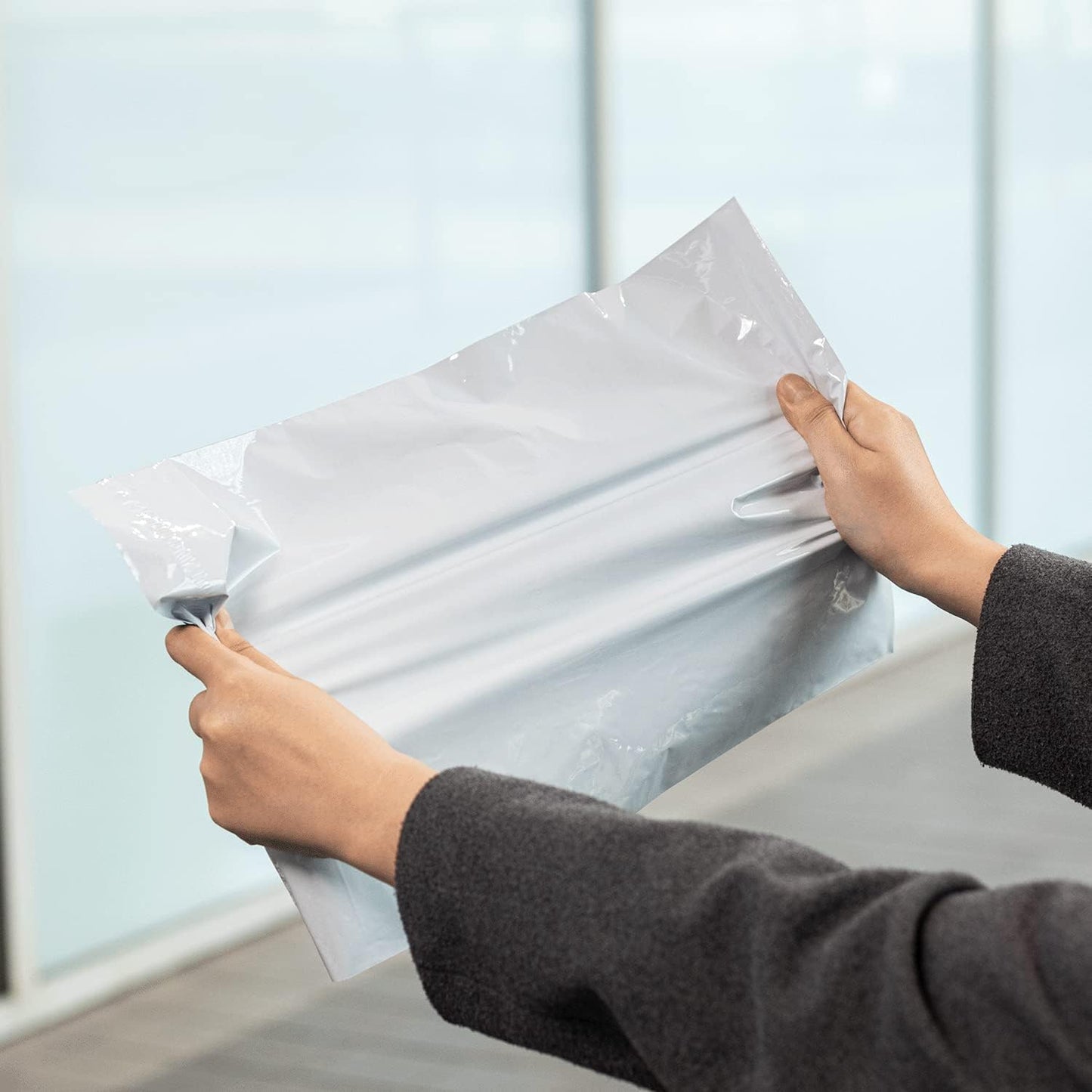 Karat 11"x15" White Poly Mailers - Tamper-Evident, Waterproof and Tear Resistant Shipping Bags for Small Business Supplies, Bulk Packaging - Easy-to-Use Adhesive Closure Mailing Envelopes, WS-TPM1115W