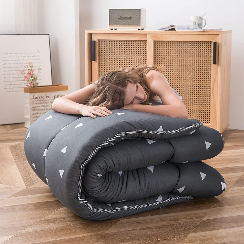 MAXYOYO Grey Triangle Japanese Floor Futon Mattress, Tatami Floor Mat Portable Camping Mattress Kids Sleeping Pad Foldable Roll Up Floor Lounger Pillow Bed, King Size
