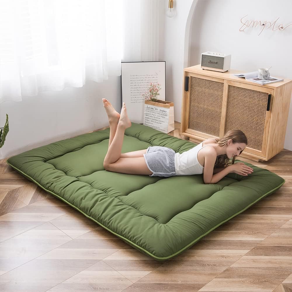 MAXYOYO Japanese Floor Mattress Futon Mattress, Thicken Sleeping Pad Foldable Roll Up Floor Futon for Adults Tatami Mat Dormitory Bed Lounger, Green, Full Size