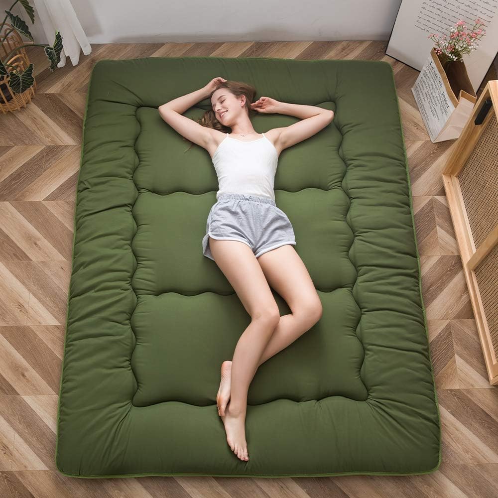 MAXYOYO Japanese Floor Mattress Futon Mattress, Thicken Tatami Mat Shiki Futon Sleeping Pad Foldable Roll Up Mattress Guest Mattress Pad Floor Lounger Bed, Green, King