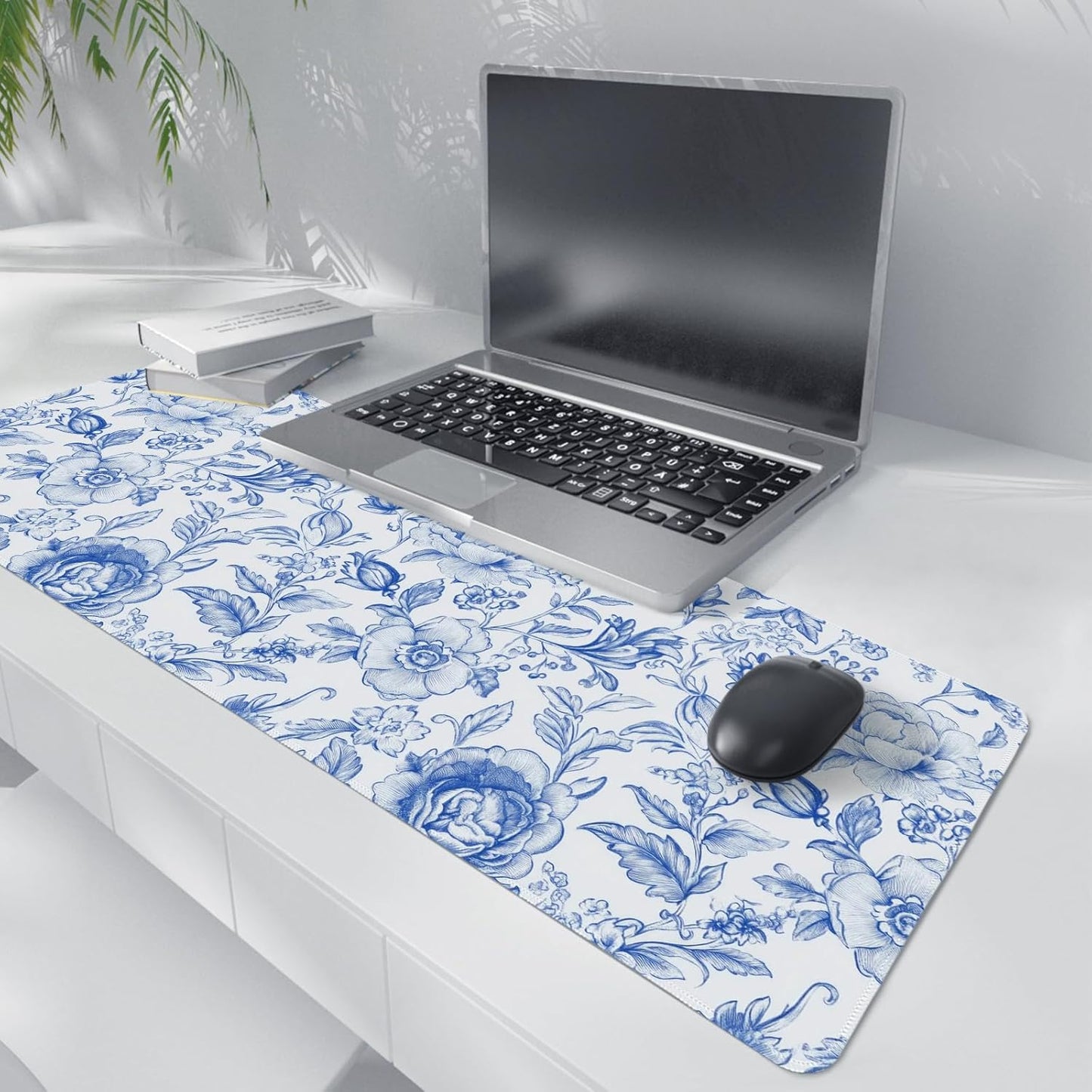 Blue Chinoiserie Mouse Pad,Blue and White Floral Desk Mat,XL Large Floral Preppy Trendy Mouse Pad,Girly Gaming Mousepad,Girly Laptop Desk Mat for Dorm Home Office,31.5x11.8 Inch