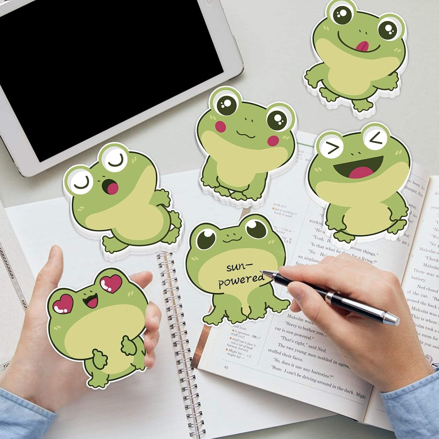 600Pcs Frog Sticky Notes, Cute Cartoon Frog Self-Stick Note Pads Kawaii Frog Theme Sticky Notes Animal Memo Pads Frog Notepad for Frog Lovers Birthday Students Office School Supplies