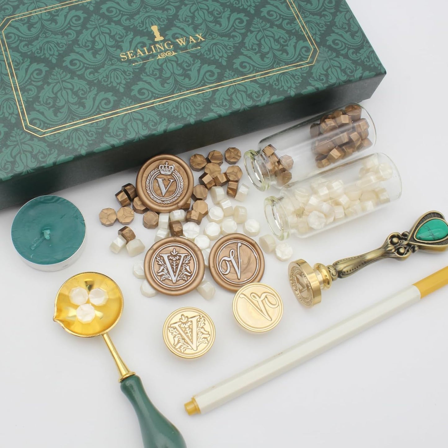 Letter Wax Seal Stamp Kit, Andotopee Wax Seal Kit Initial Alphabet V Sealing Wax Stamp Head 3pcs, Vintage Wax Stamp Seal Kit with Wax Seal Beads, Wax Seal Warmer Tools, Wax Seal Pen, Gift Box Set