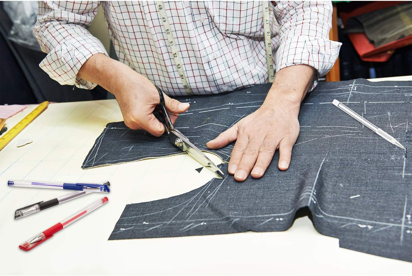 Outus 8 Pieces Heat Erase Pens Fabric Marking Heat Erasable Pens with 56 Pieces Refills for 80s Retro Quilting, Sewing, DIY Dressmaking