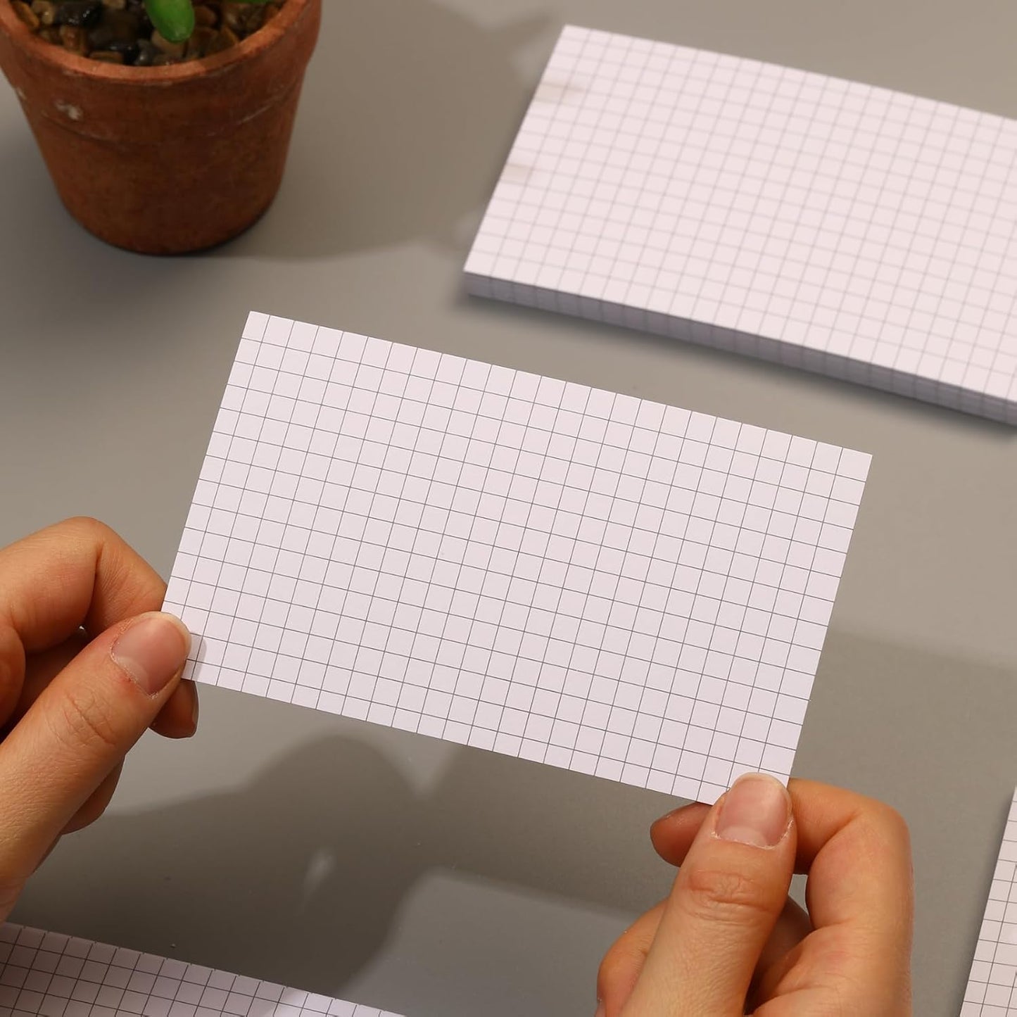 Extra Heavyweight Grid Index Cards 3x5 Inch 92lb Weight Double Sided Graph Ruled Notecards Thick Flash Cards for Note-Taking, Studying, and Organization, Ideal for School, Home and Office - 200 Count