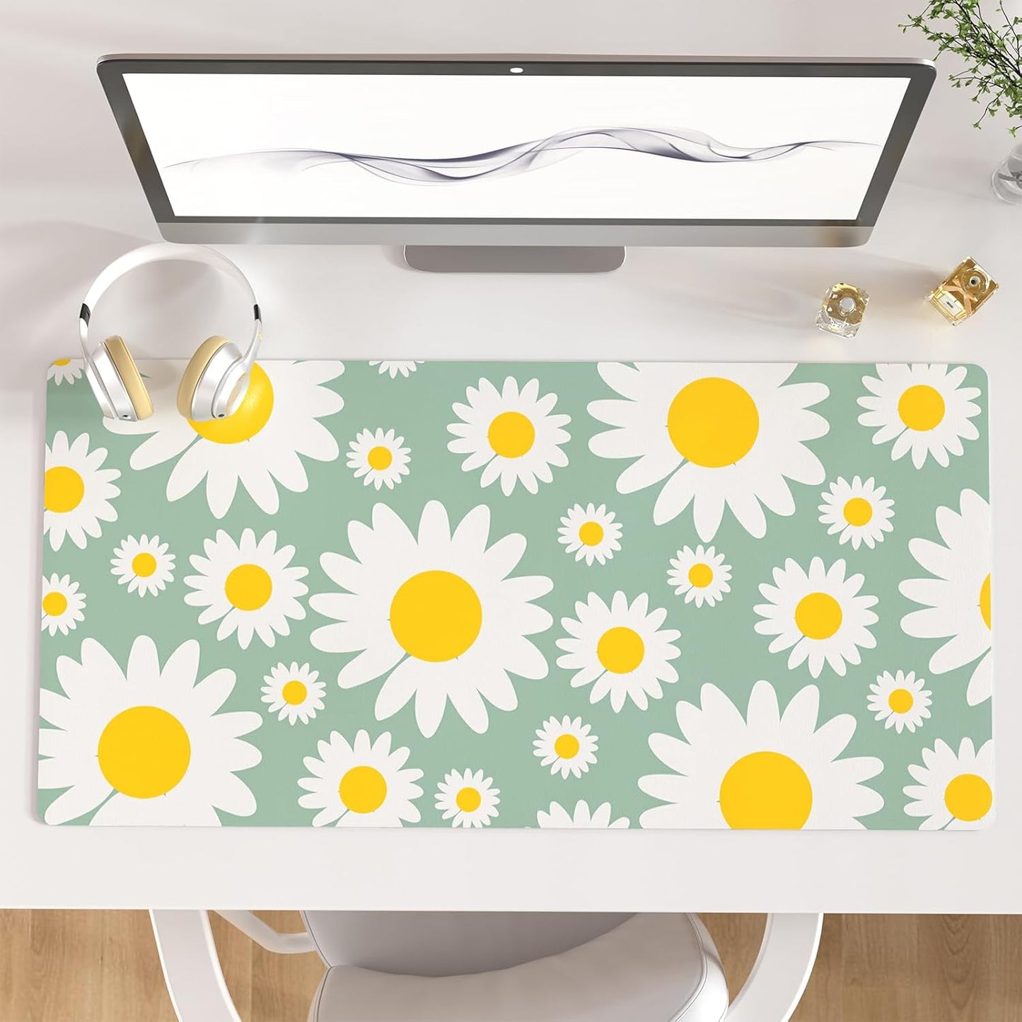 QIYI Large Mouse Pad, Extended Desk Mat for Desktop, PU Leather Waterproof Gaming Mousepad, Computer Desk Accessories Protector Writing Pads for School Office Home 31.5" x 15.7" - Sunny Daisies