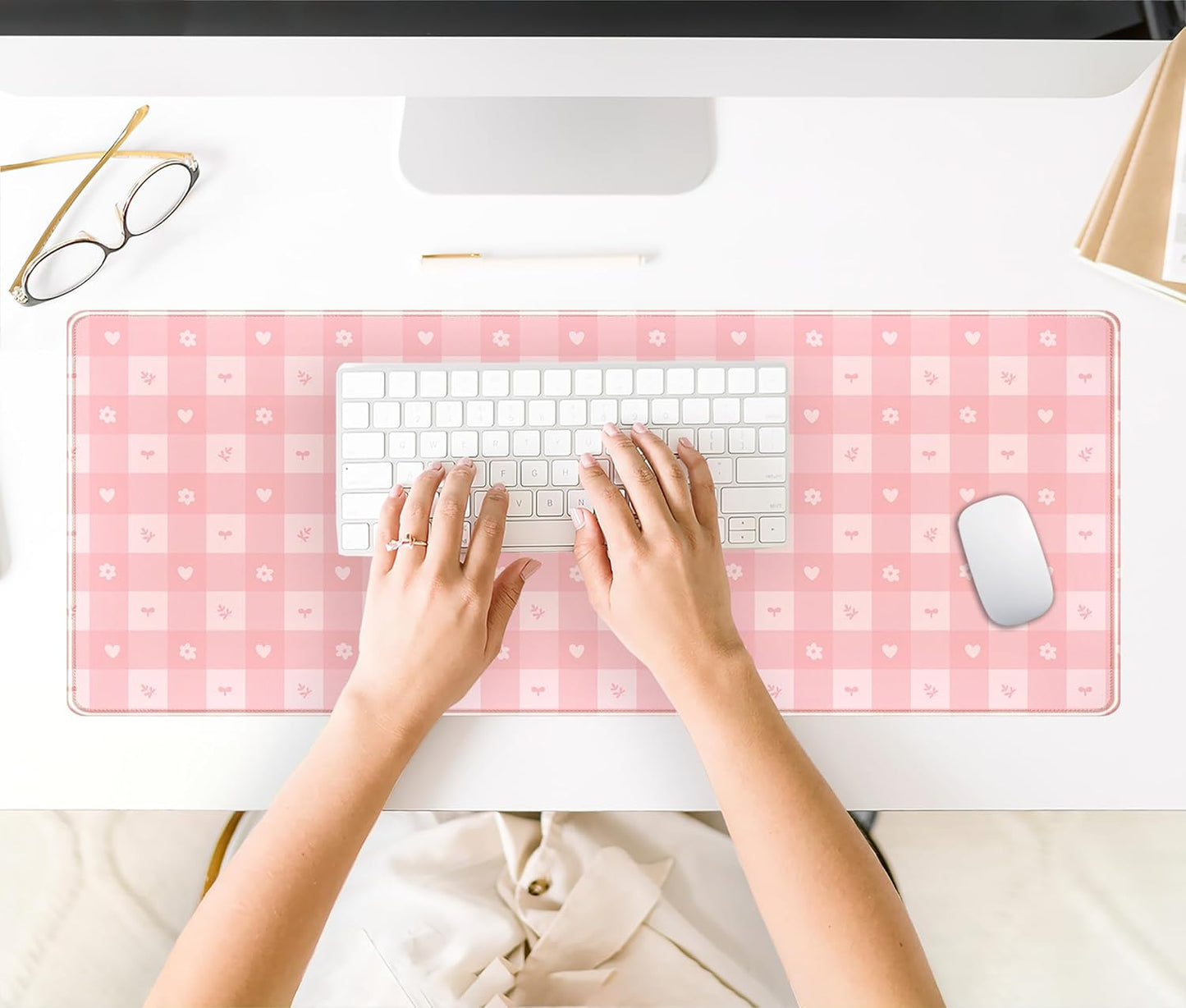 Pink Minimalist Gingham Floral Desk Mat Gaming Mouse Pad Large Cute Pastel Desk Pad Deskmat Kawaii, Women Office Desk Cover Mat, Laptop Computer Keyboard Mat Mousepad Desk Accessories 31.5"x11.8"