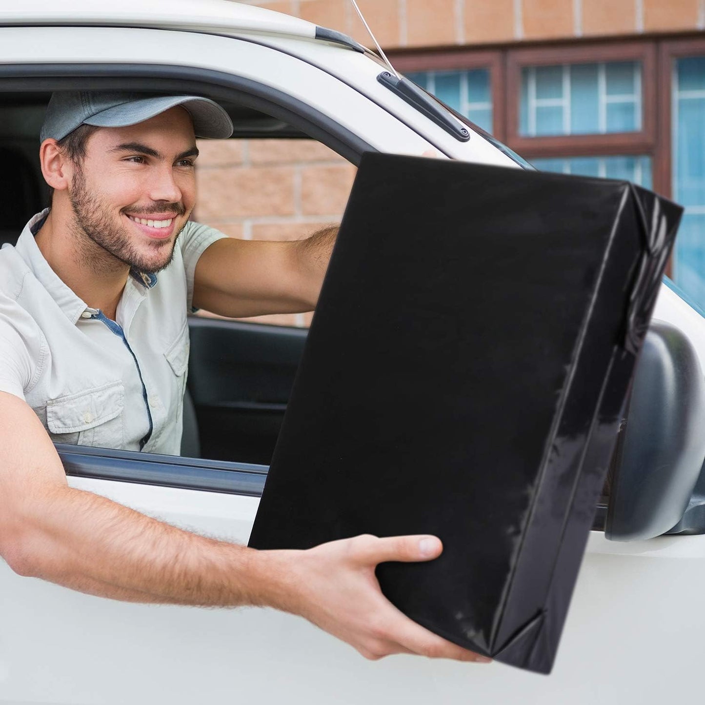 Metronic Poly Mailers 14.5x19 200 Pcs | Large Shipping Bags for Clothing | Strong Adhensive Mailing Bags for Small Business, Shipping Envelopes Bags, Tear-resistant Package Bags in Black