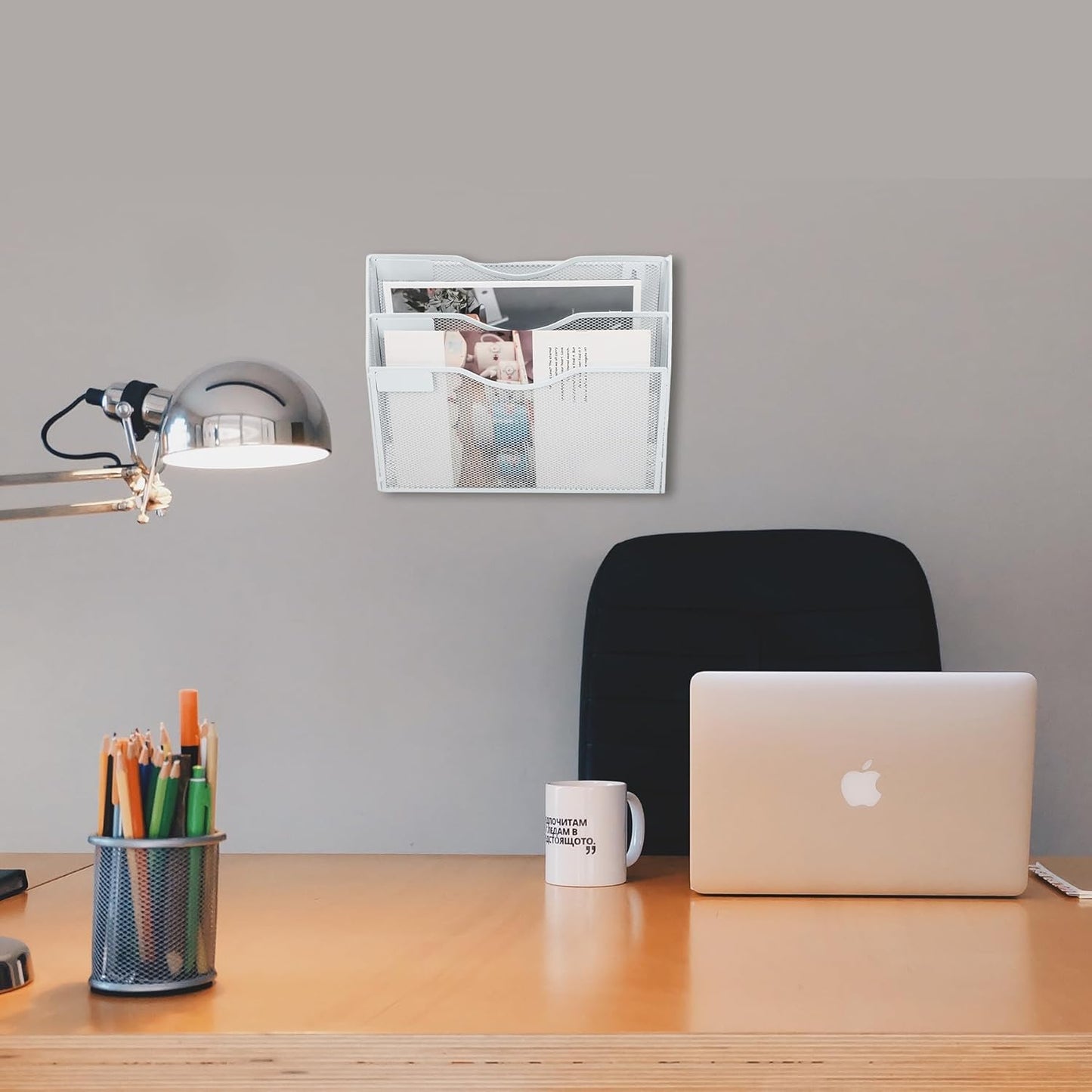 EASEPRES 3 Pocket Mesh Hanging Wall File Organizer, Wall Mounted Mail Paper Document Folder Holder, Clipboard Storage Organization Magazine Rack with Nametag Label for Office Home School, White