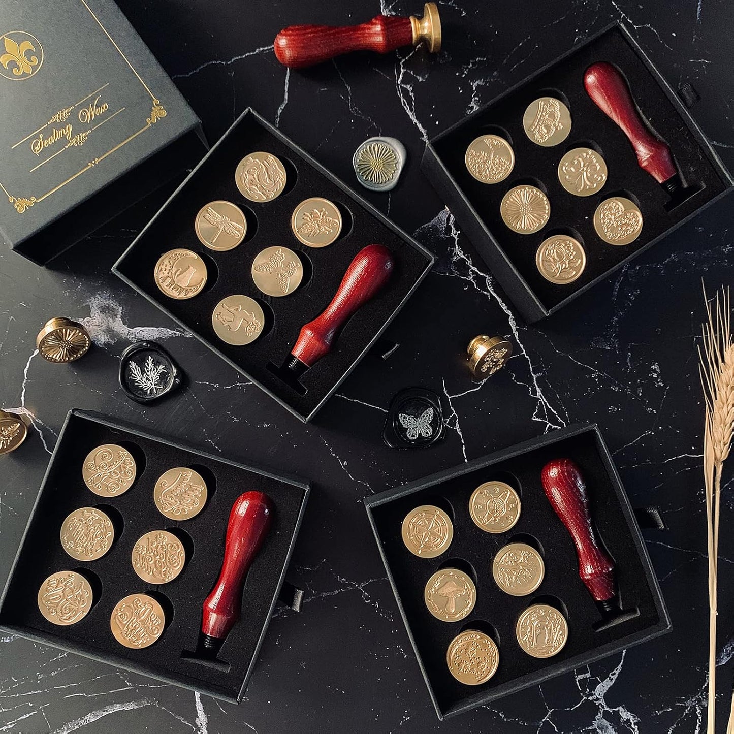 Christmas Wax Seal Stamp Hot Stamping Gift Box Set, 6 Pcs Sealing Wax Stamps Copper Seals 1 Wooden Hilt, Wax Stamp Kit for Cards Envelopes, Gift Packaging (Christmas Series)