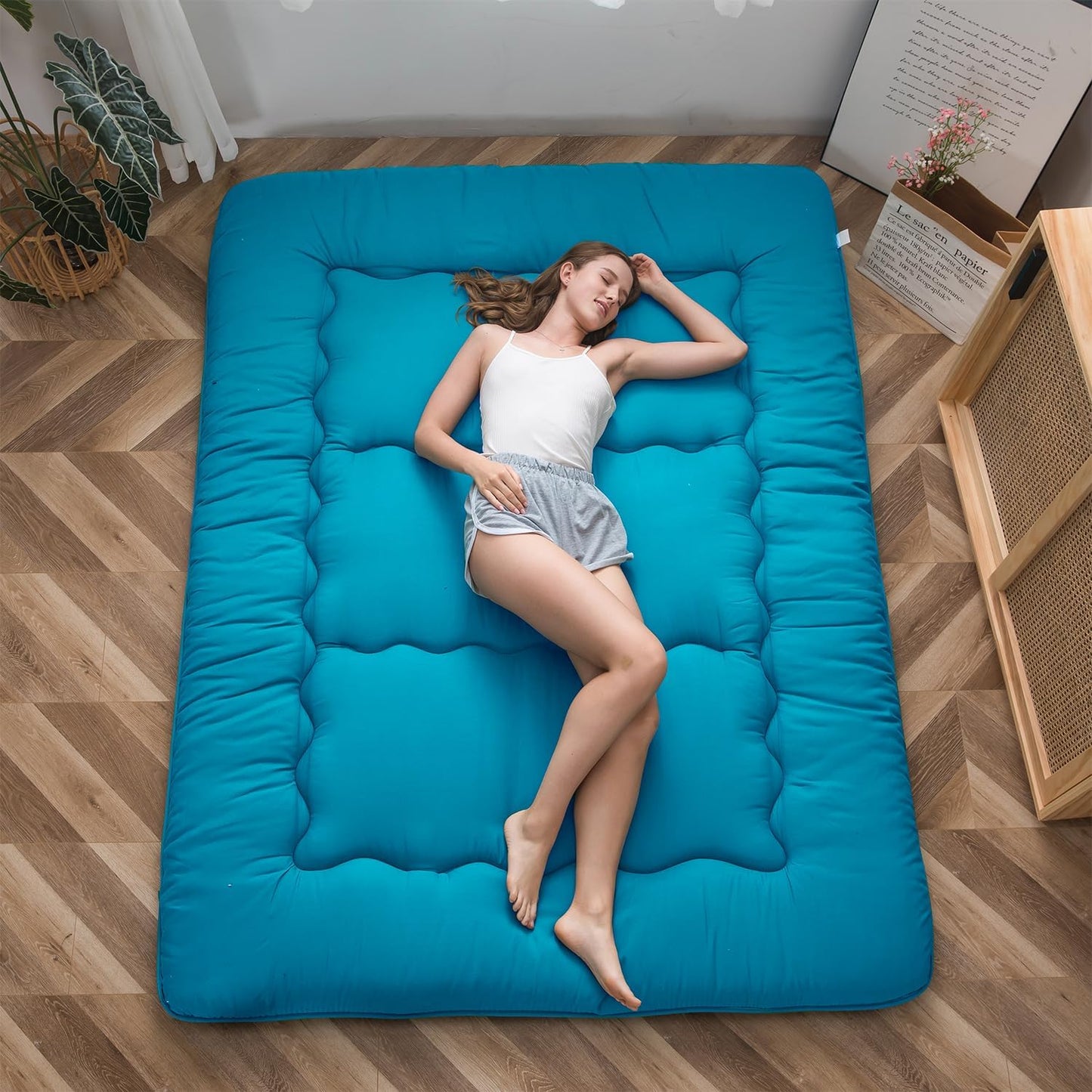 MAXYOYO Japanese Floor Mattress Futon Mattress, Thicken Tatami Mat Sleeping Pad Foldable Roll Up Mattress Boys Girls Dormitory Mattress Pad Kids Floor Lounger Bed Couches and Sofas, Turquoise, Queen