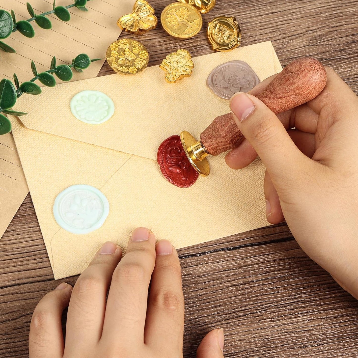 21 Pcs Wax Seal Stamp Kit, Vintage Classic Brass Wax Stamp Seal Head with Wooden Handle for Wedding Party Invitation Greeting Cards Envelopes Gift Wrapping Letter