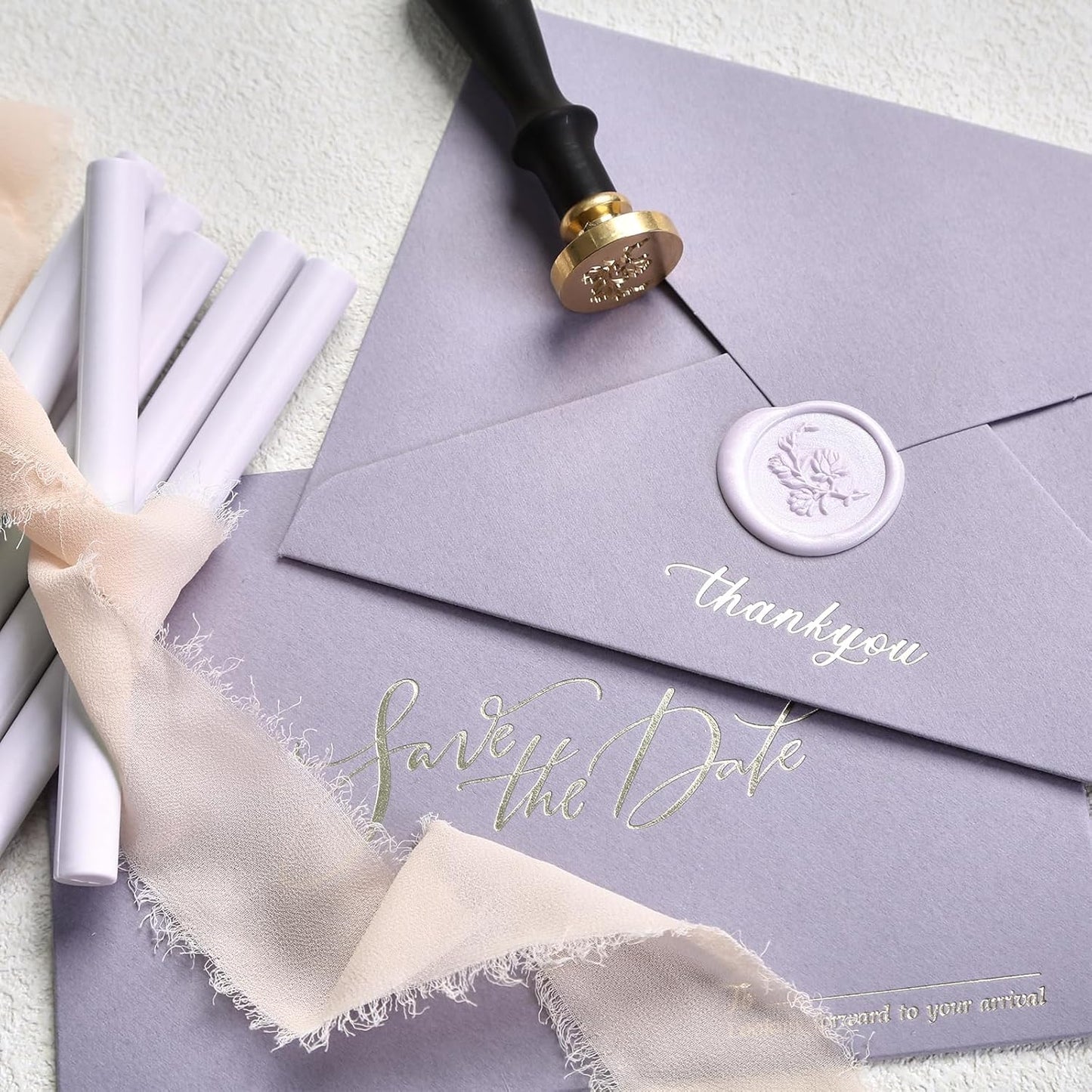 UNIQOOO Light Lavender Glue Gun Sealing Wax Sticks for Wax Seal Stamp - Perfect for Wedding Invitations, Thank You Card, Mails, Wine Gift Wrapping, Christmas Gift, Pack of 8