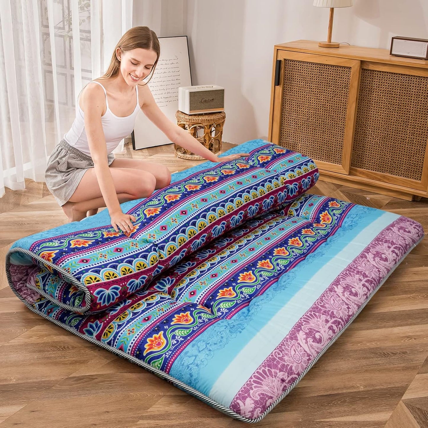 MAXYOYO Bohemian Vintage Floral Japanese Futon Mattress - Roll Up Tatami Floor Mat, Foldable Bed, Portable Camping Mattress, Sleeping Pad, Floor Lounger, Couch Bed - Queen Size
