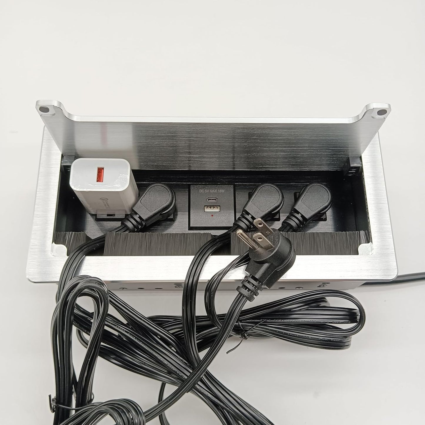 Embedded mesa Power Outlet Box, Table Power Multimedia Connectivity Box for Conference Study Room Home with 4 AC Outlet,USB-C Port Fast Charge 18W Length 4.9FT Power Cable (Brushed Silver)