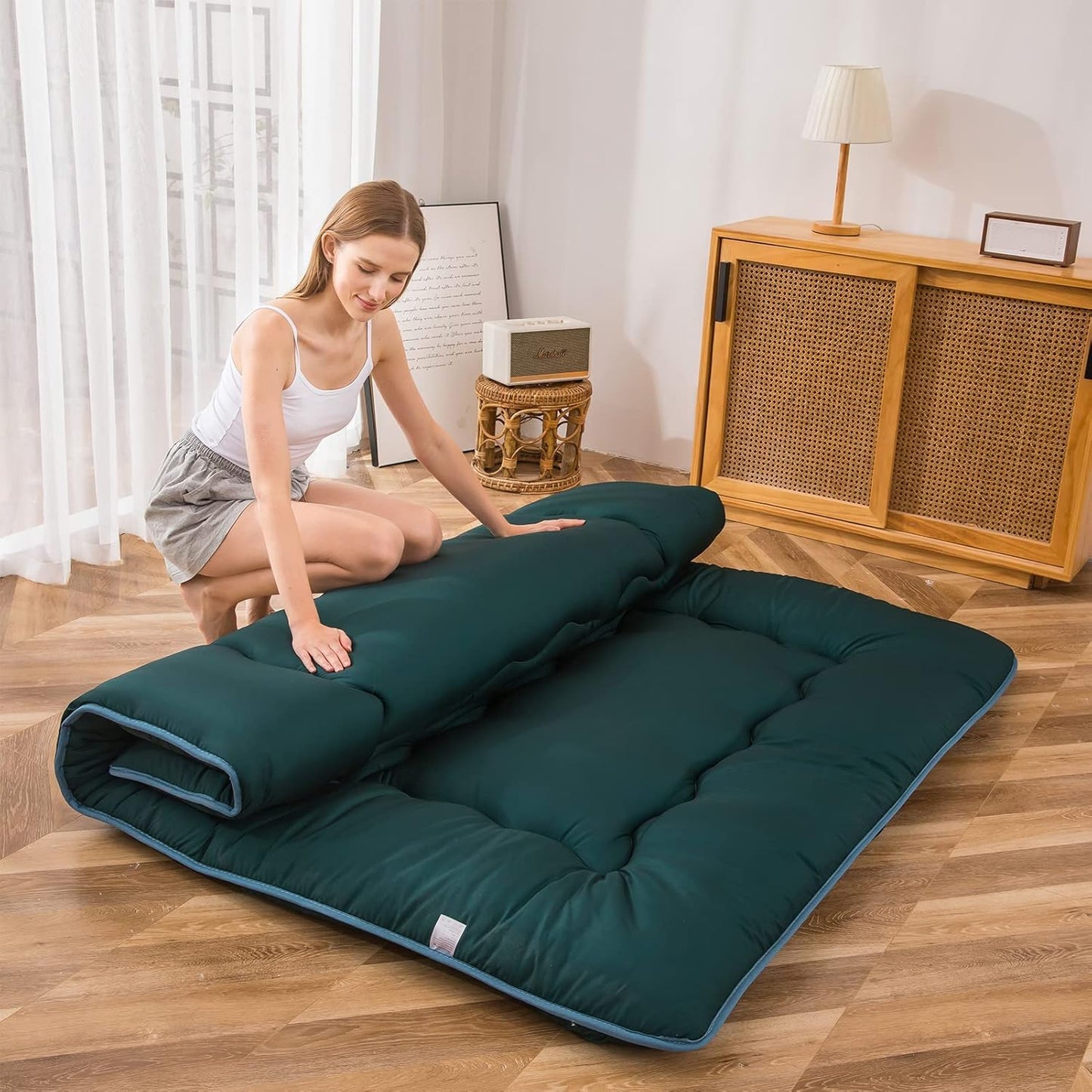 MAXYOYO Japanese Floor Mattress Futon Mattress, Thicken Sleeping Pad Foldable Roll Up Floor Futon for Adults Tatami Mat Dormitory Bed Lounger, Dark Green, Twin Size