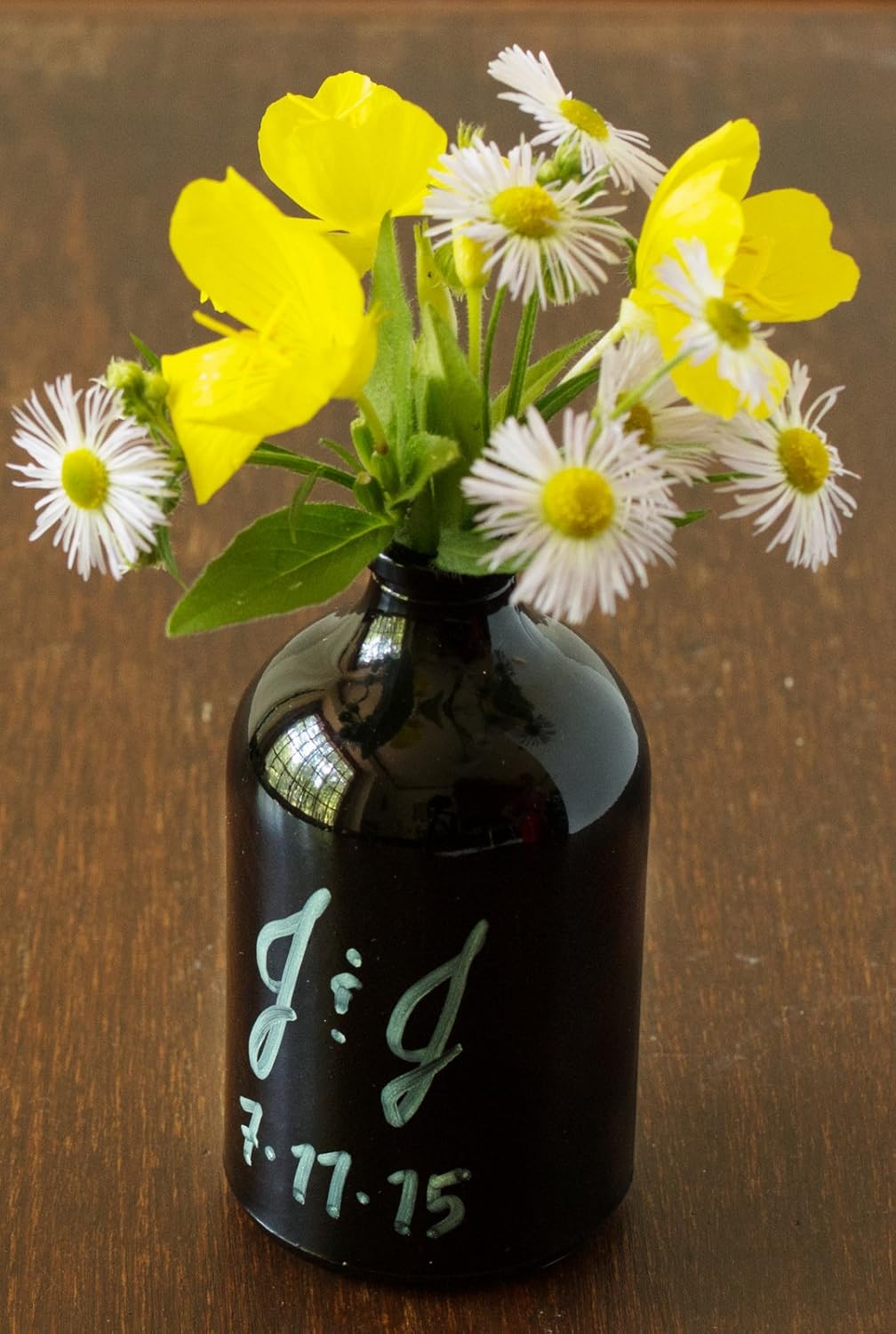 Yellow Wine Glass Marker, Chalk Ink Pen for Vinyl Stickers, Mirrors, Glass, Stainless Steel, Ceramic