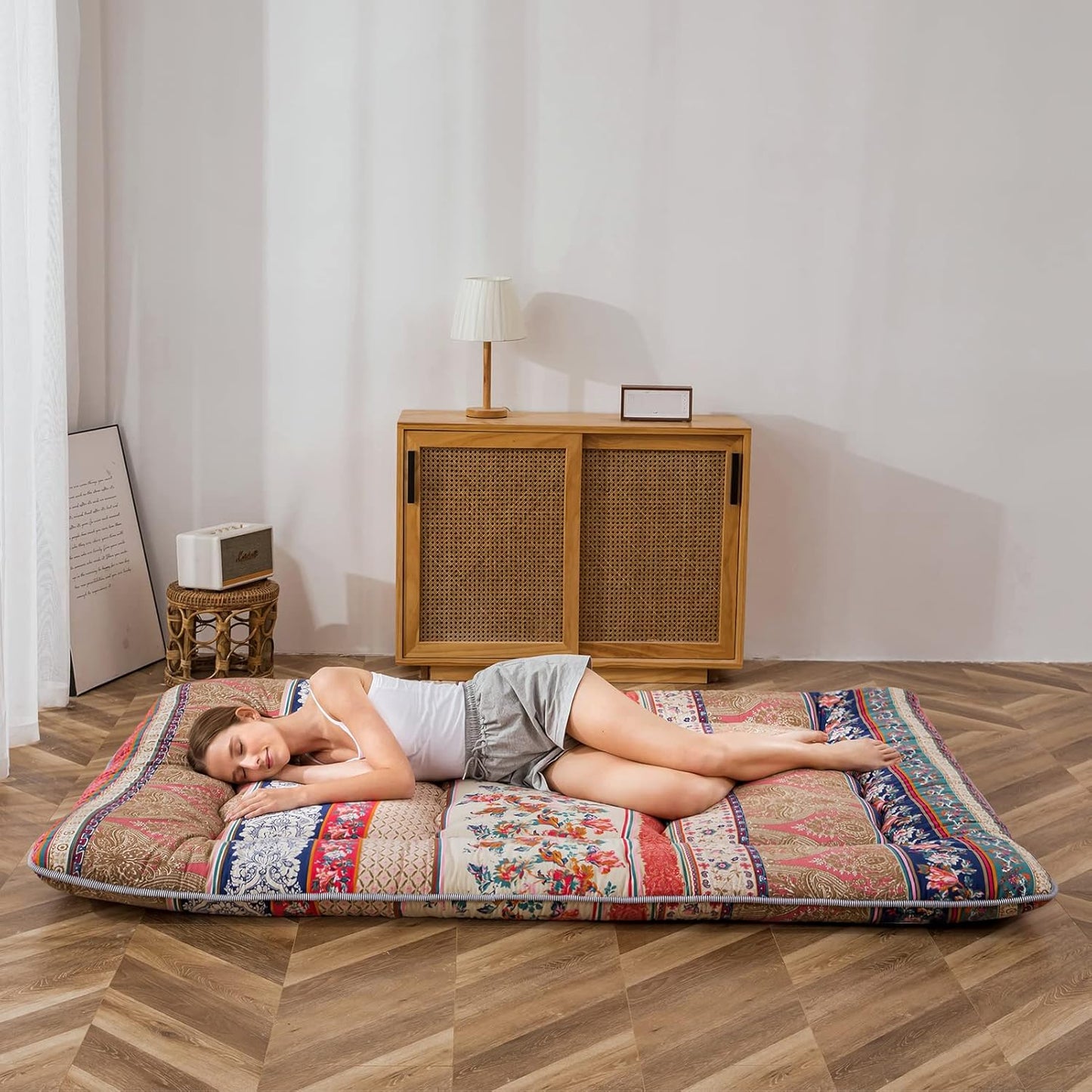 MAXYOYO Bohemian Retro Floor Mattress Vintage Floral Japanese Futon Mattress Roll Up Thicken Sleeping Bed Portable Camping Mattress Floor Lounger Couch Bed Mattress Pad, Full Size