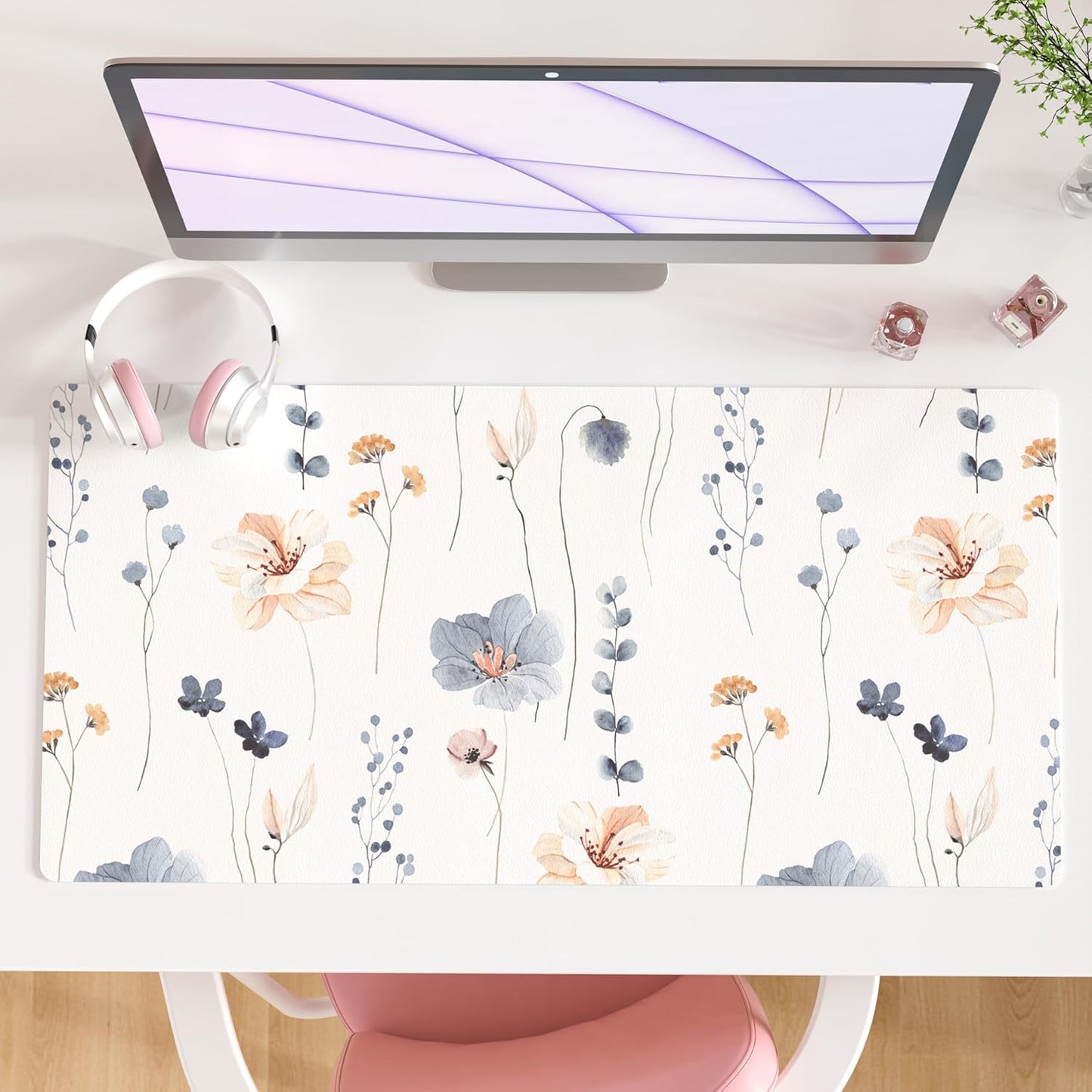 QIYI Large Mouse Pad, Floral Desk Mat for Desktop, Women Girls PU Leather Waterproof Gaming Mousepad, Computer Laptop Flower Desk Accessories Protector Writing Pad for School Office Home 31.5" x 15.7"