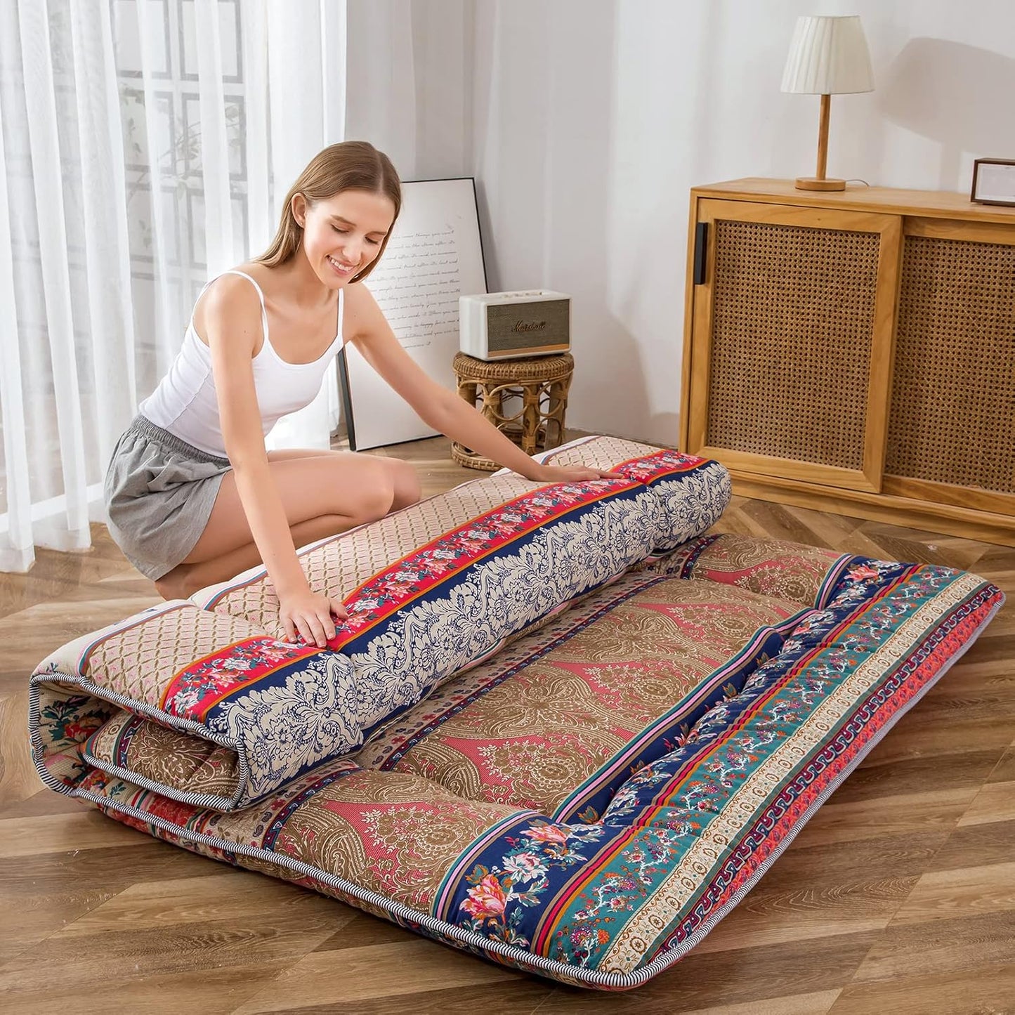 MAXYOYO Bohemian Retro Floor Mattress Vintage Floral Japanese Futon Mattress Roll Up Thicken Sleeping Bed Portable Camping Mattress Floor Lounger Couch Bed Mattress Pad, King Size