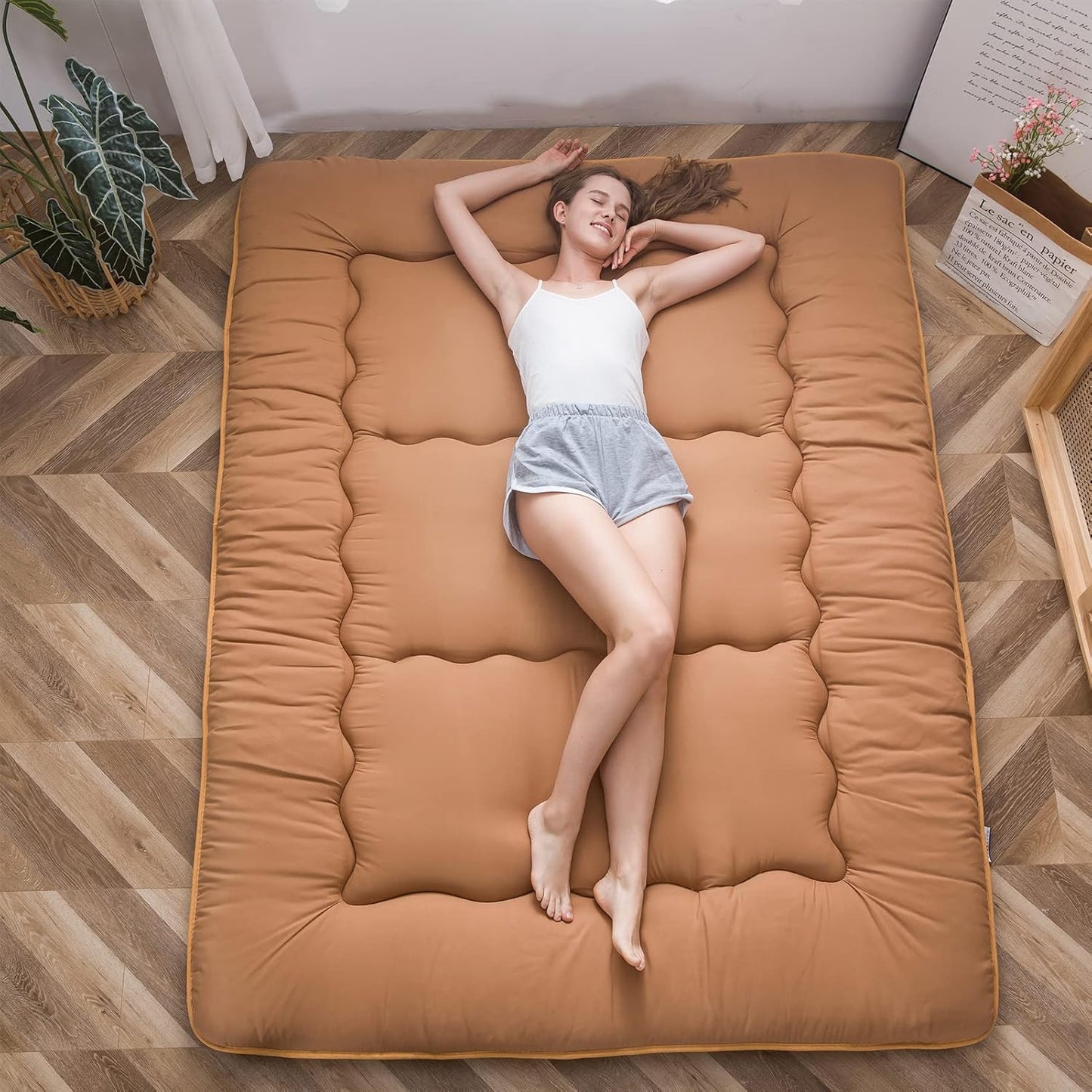 MAXYOYO Japanese Floor Mattress Futon Mattress, Thicken Tatami Mat Sleeping Pad Foldable Roll Up Mattress Boys Girls Dormitory Mattress Pad Kids Floor Lounger Bed, Light Brown, Queen Size