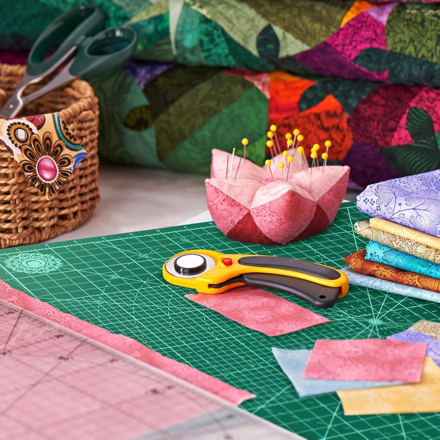 Self Healing Rotating Cutting Mat 18x18 (17" Grid), Perfect for Quilting & Art Projects