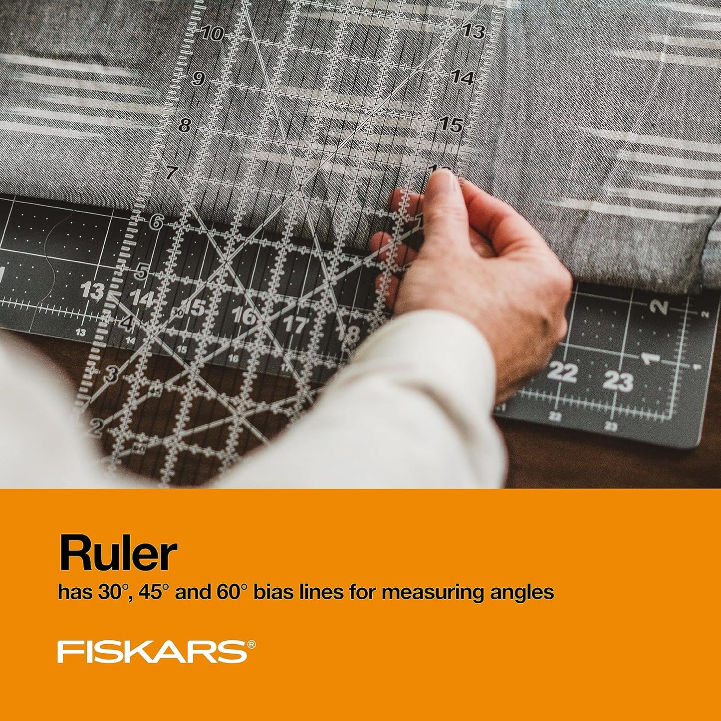 Fiskars 3-Piece Rotary Cutter Set with 45mm Fabric Rotary Cutter, Folding & Self-Healing Cutting Mat for Space Saving Storage, and Sewing Ruler, Perfect Tool Kit to Gift for Crafting, Quilting, Sewing